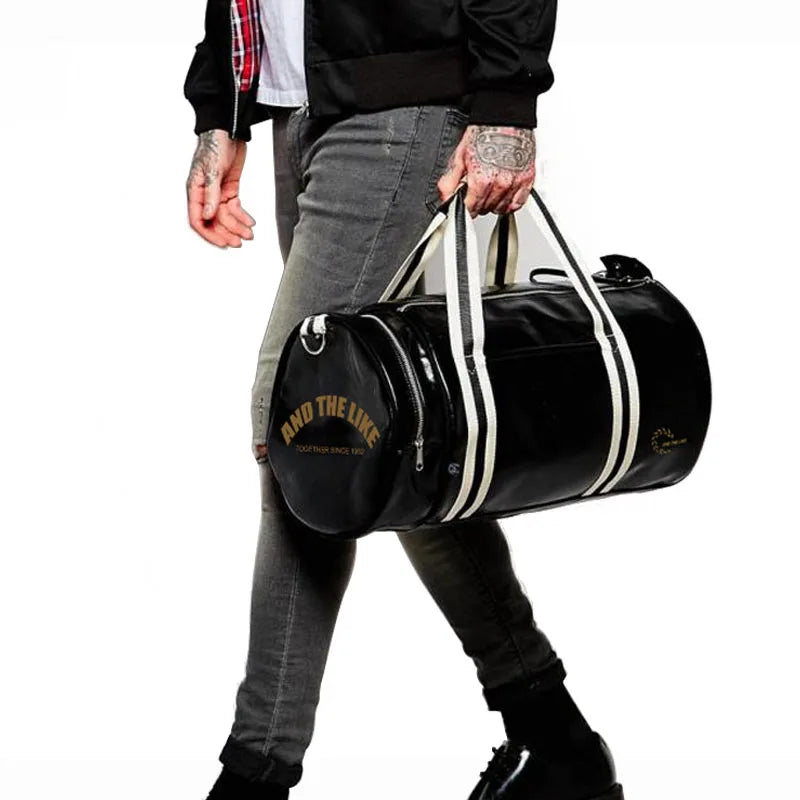 Sac polochon homme cuir Rouge / 45 x 30 x 30 cm-Burgundy / 45 x 30 x 30 cm-Noir Blanc / 45 x 30 x 30 cm-Noir Jaune / 45 x 30 x 30 cm-Noir / 45 x 30 x 30 cm-Burgundy Noir / 45 x 30 x 30 cm-Bleu / 45 x 30 x 30 cm-Vert / 45 x 30 x 30 cm-ShopGET®