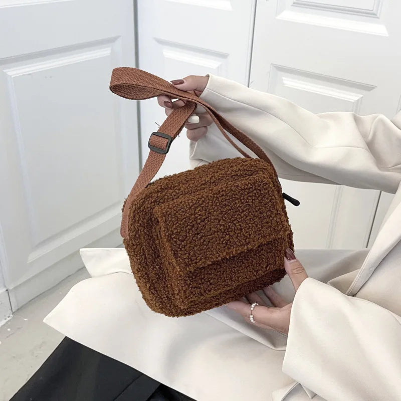 Petit sac banane velours carré
