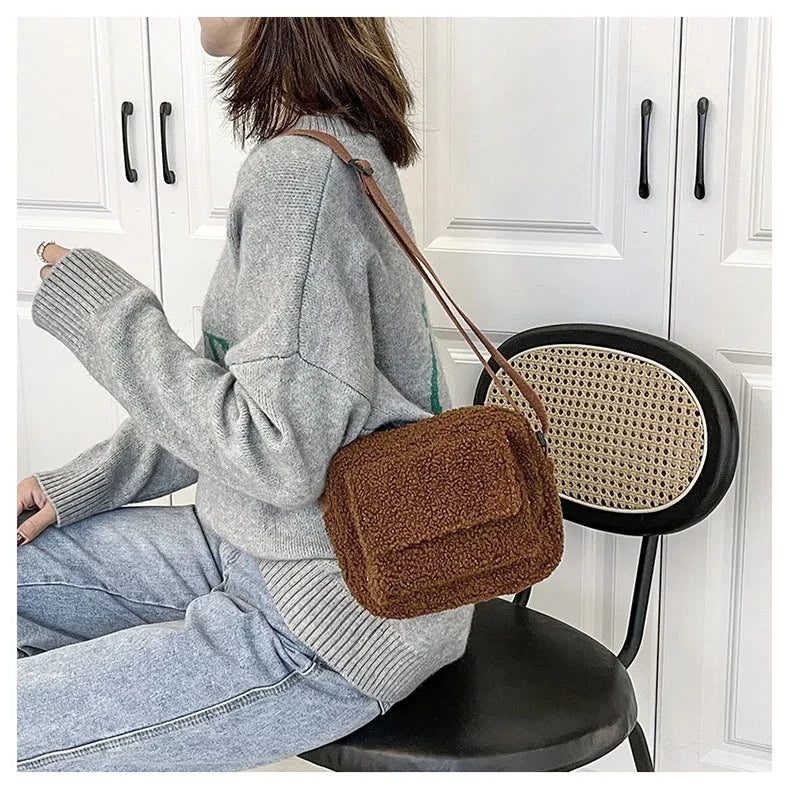 Petit sac banane velours carré