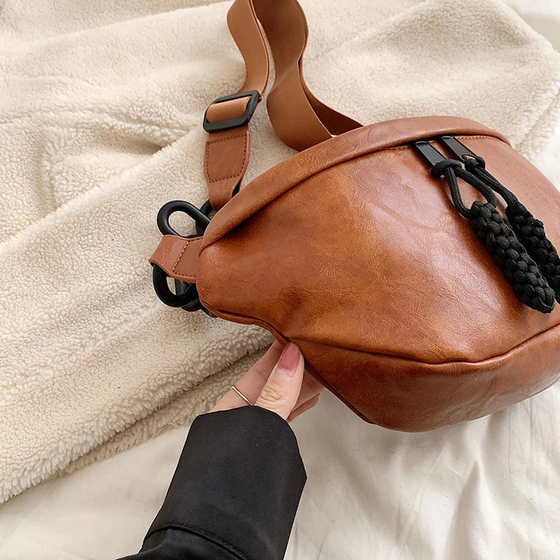Grand sac banane en cuir tendance