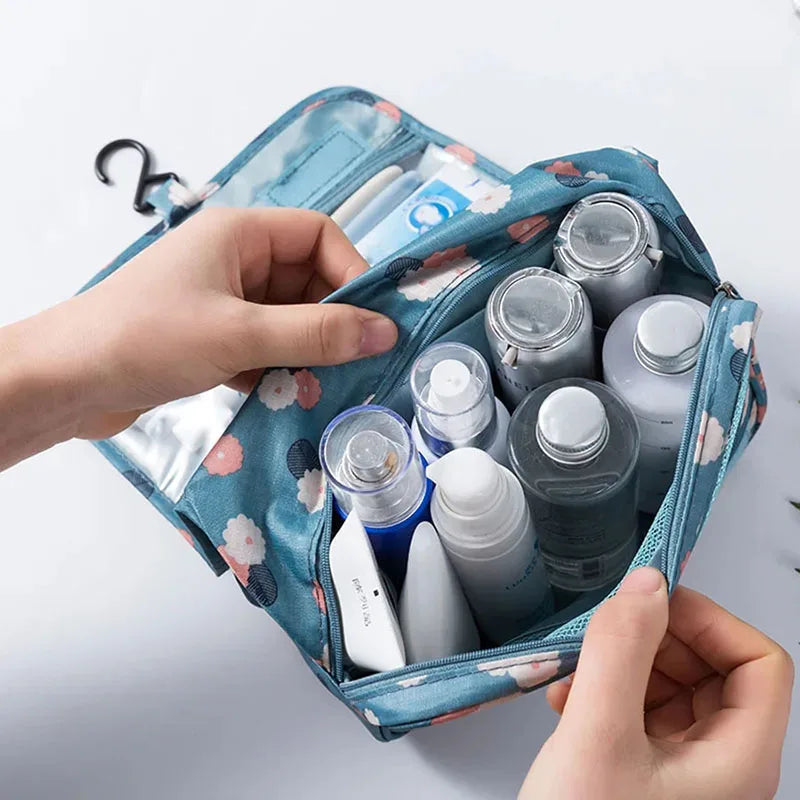 Trousse de toilette femme blanche à accrocher - ShopGET®