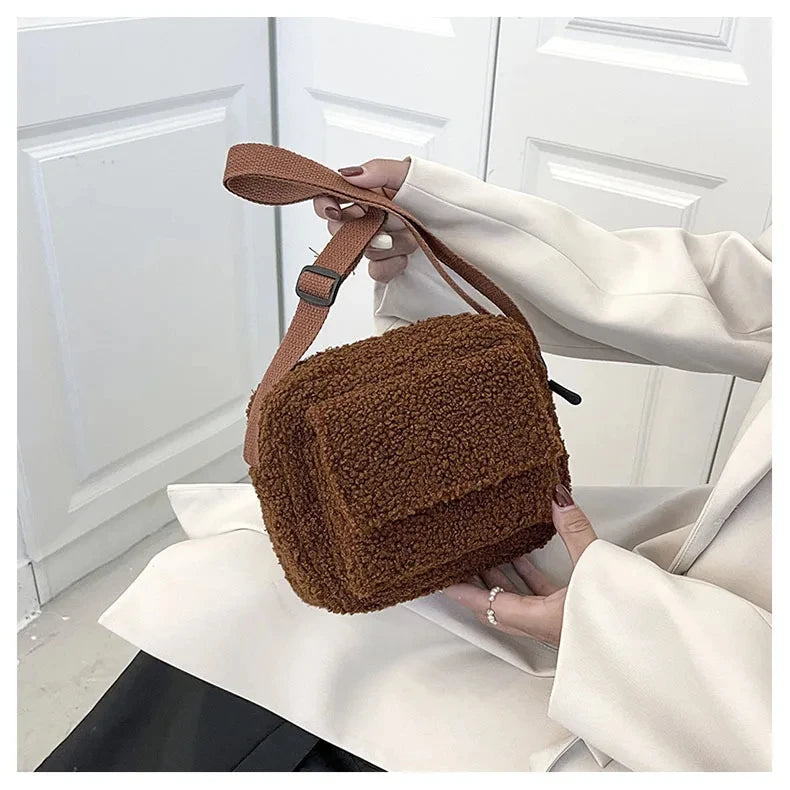 Petit sac banane velours carré