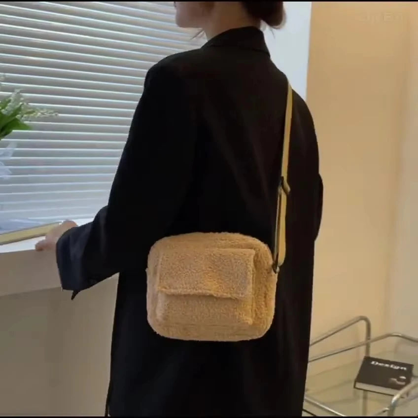 Petit sac banane velours carré