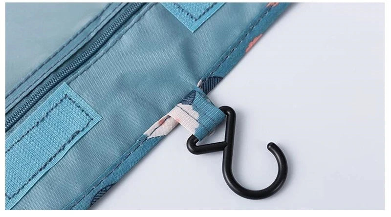 Trousse de toilette femme blanche à accrocher - ShopGET®