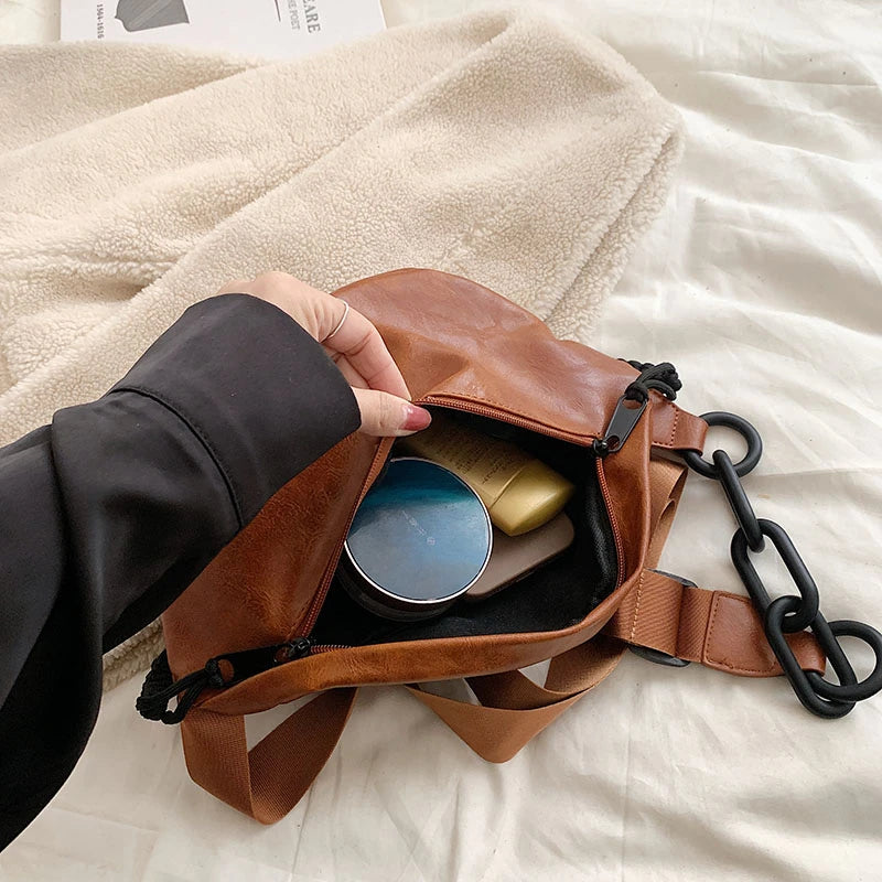 Grand sac banane en cuir tendance