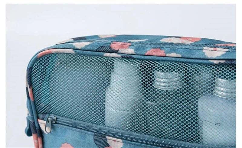 Trousse de toilette femme blanche à accrocher - ShopGET®