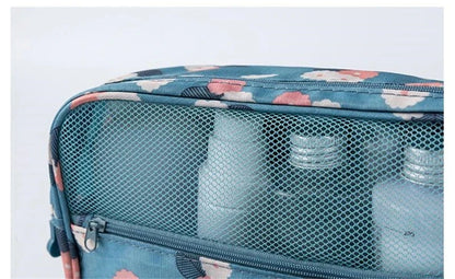 Trousse de toilette femme blanche à accrocher - ShopGET®
