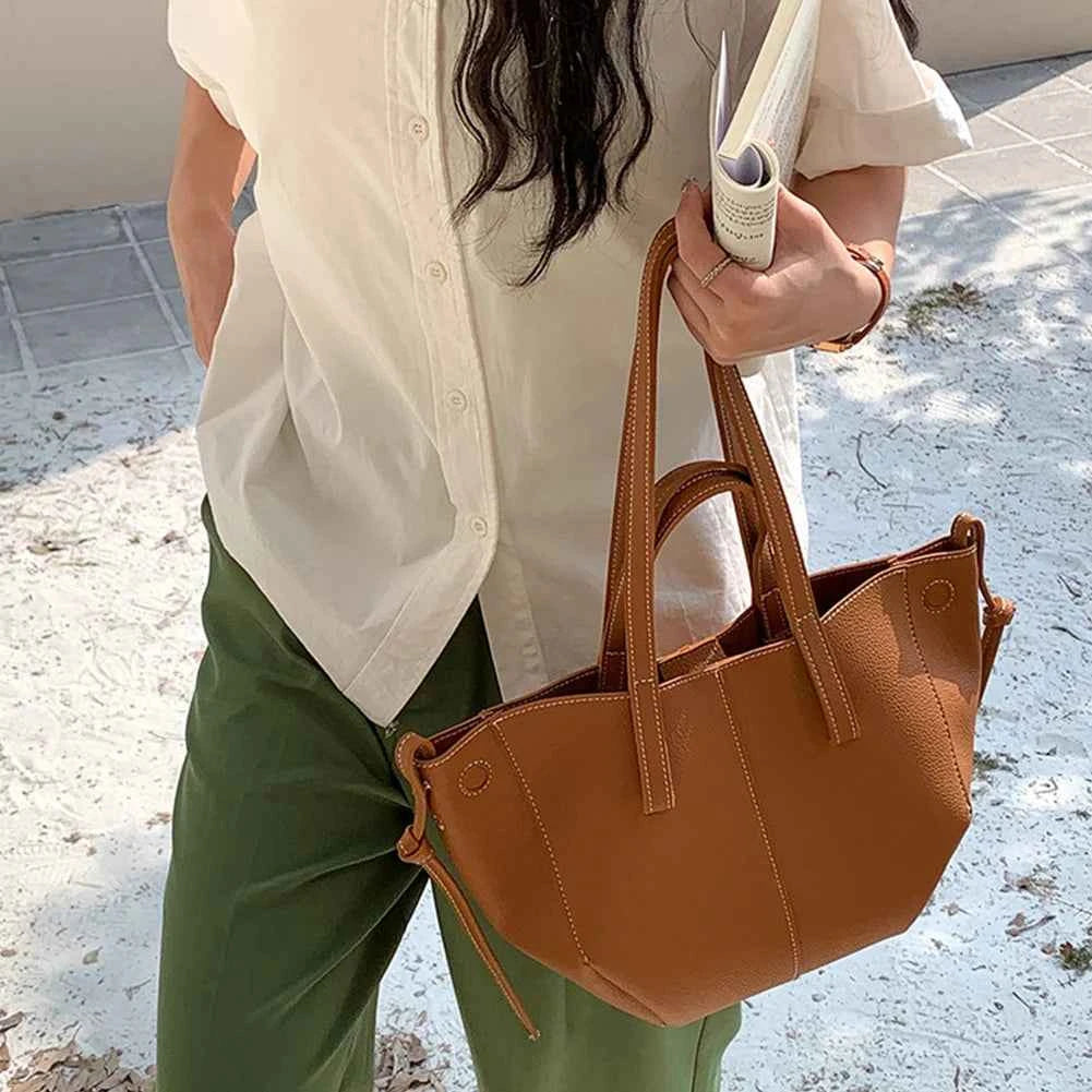 Sac cabas femme cuir souple business B Gris / Offerte-B Café / Offerte-B Rouge / Offerte-A Camel S / Offerte-C Rouge / Offerte-B Gris clair / Offerte-B Kaki / Offerte-B Noir / Offerte-A Dark Gris S / Offerte-A Dark Grey L / Offerte-A Noir L / Offerte-D Café / Offerte-D Marron / Offerte-D Noir / Offerte-C Marron / Offerte-E Blanc / Offerte-E Noir / Offerte-D Kaki / Offerte-ShopGET® 